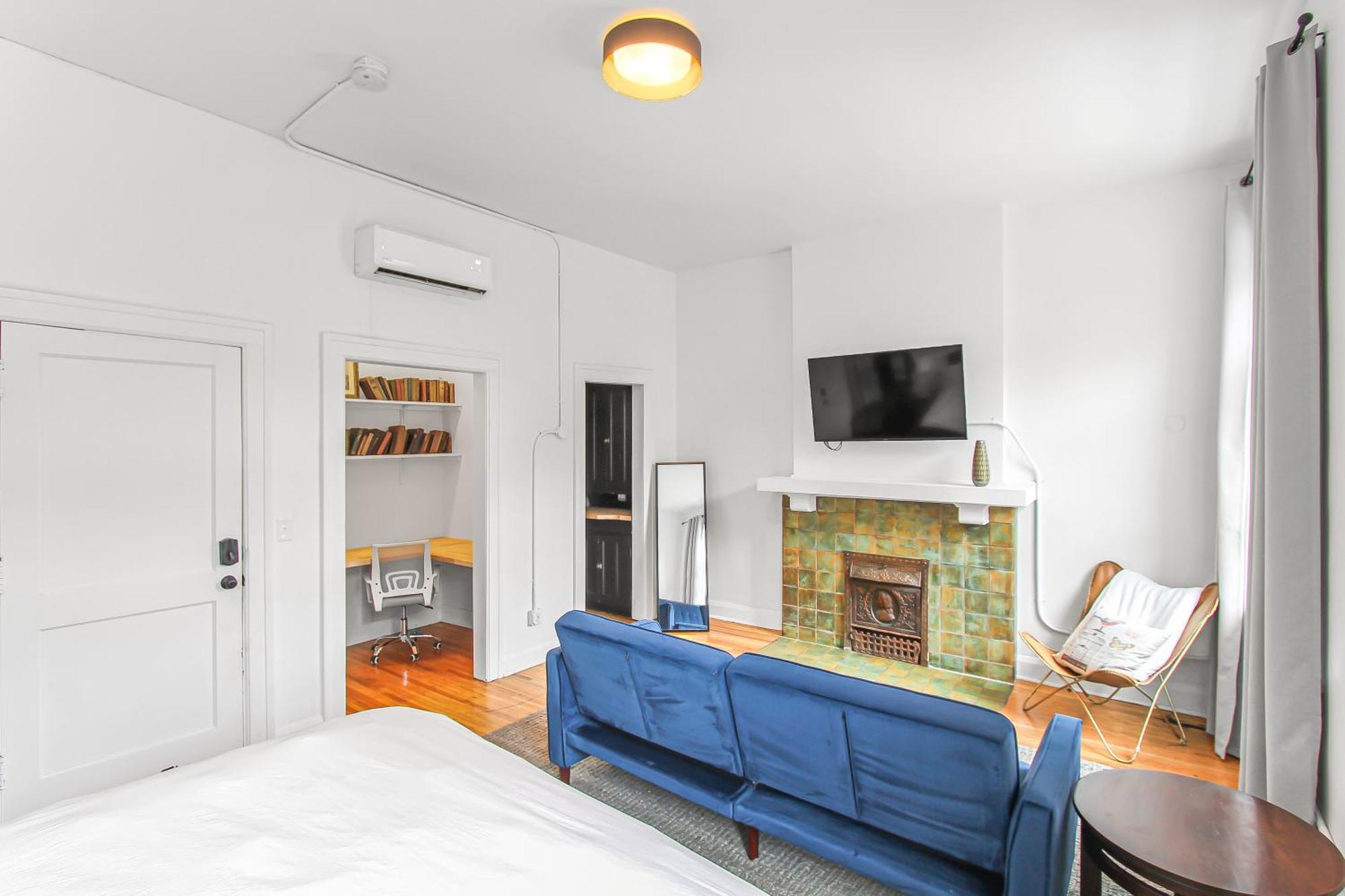 Library Square Suites Толедо Екстер'єр фото