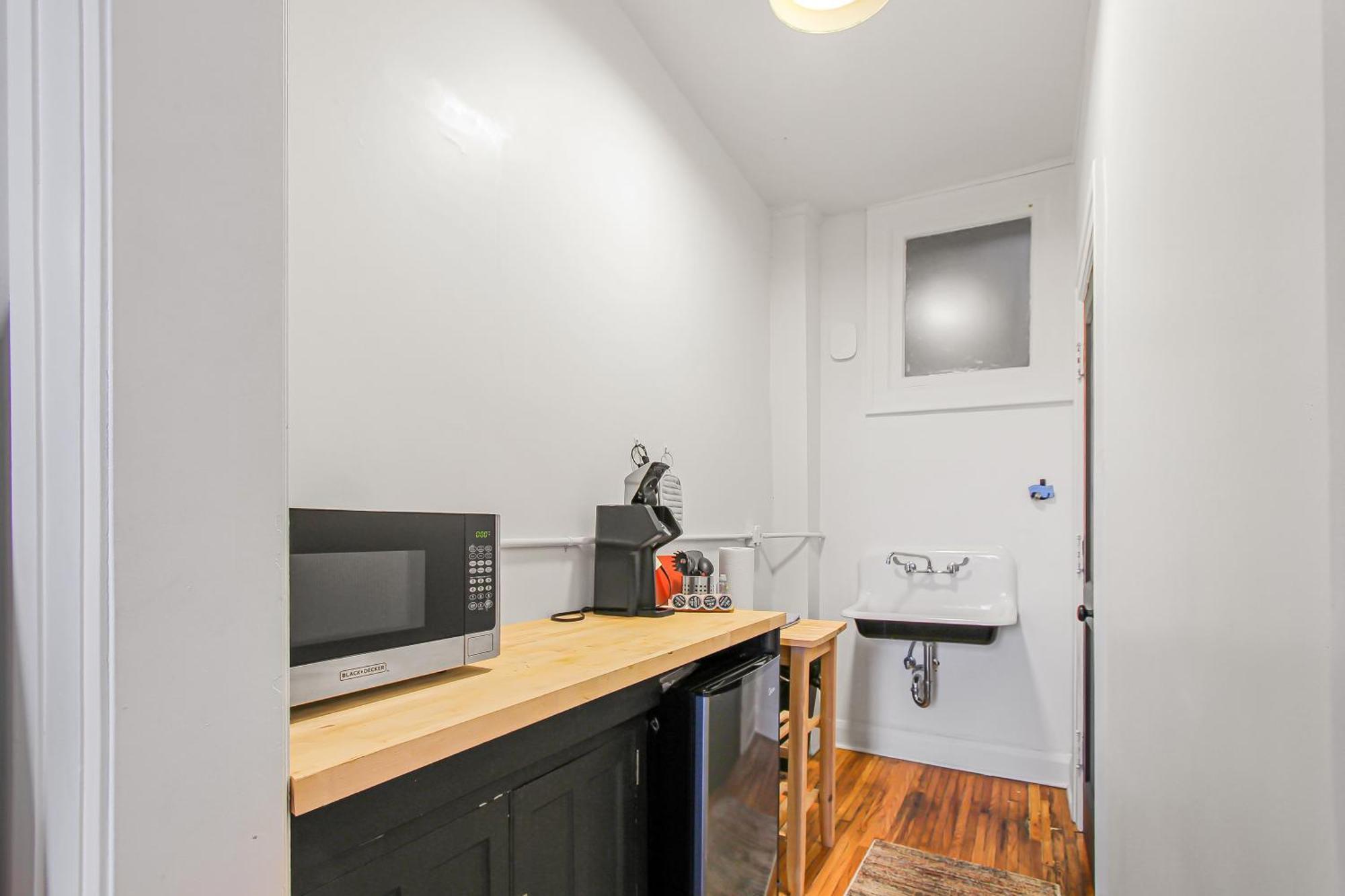 Library Square Suites Толедо Екстер'єр фото