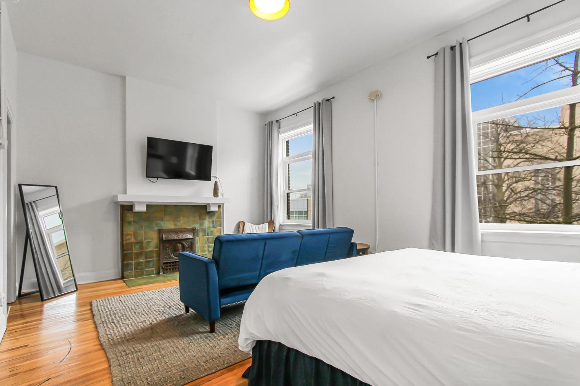 Library Square Suites Толедо Екстер'єр фото